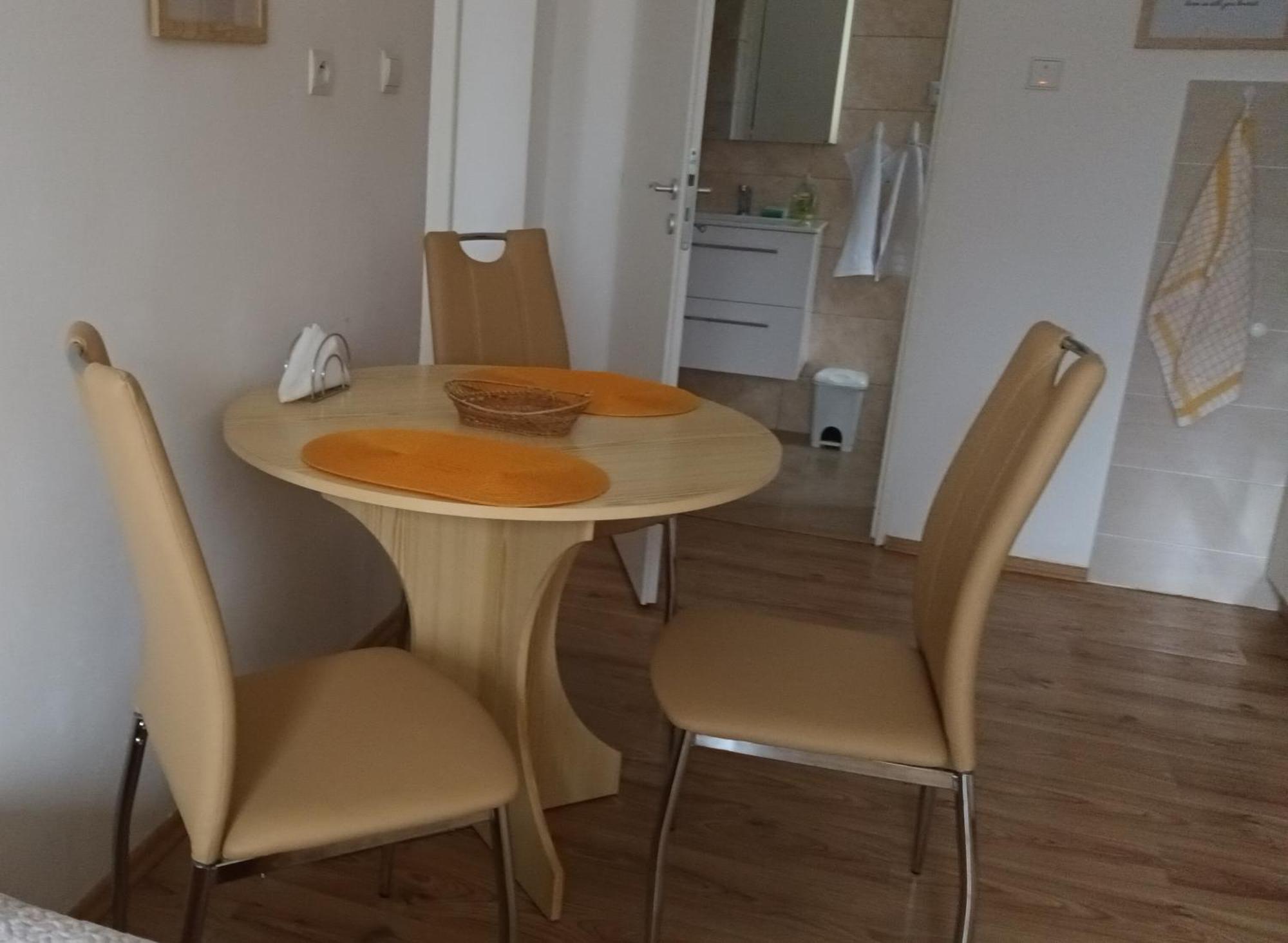 Apartman Alena Karlovy Vary Dış mekan fotoğraf