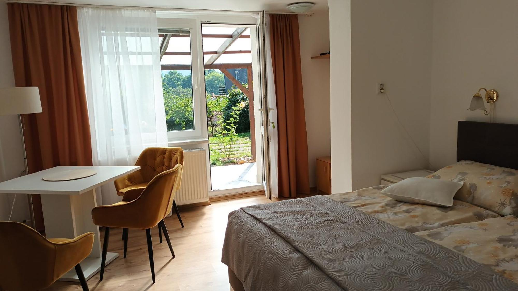 Apartman Alena Karlovy Vary Dış mekan fotoğraf